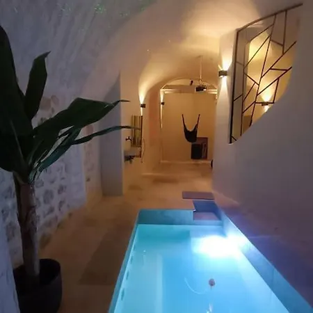 Apartment Avec Jacuzzi *